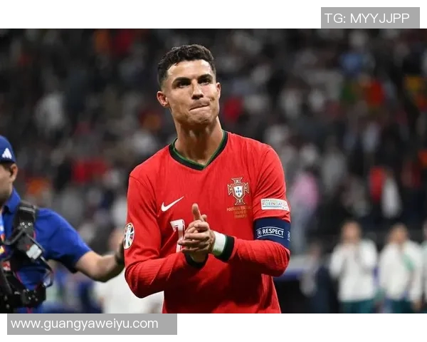 当前足球界最具影响力的球星是谁他的表现与成就如何解析