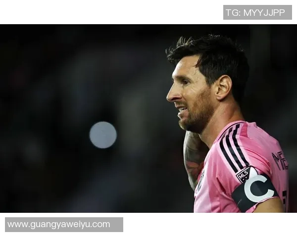 全球足球历史上最强球星实力排行榜解析及其影响力全面分析 全球足球历史上最强球星实力排行榜解析及其影响力全面分析