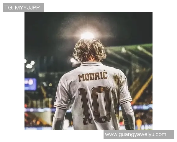 足球场上的传奇14号人物 揭开足球史上最具魅力球星的神秘面纱 足球场上的传奇14号人物 揭开足球史上最具魅力球星的神秘面纱